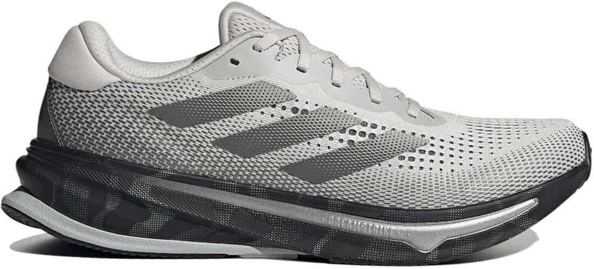 アディダス] ランニングシューズ トレースロッカー 2.0 GORE-TEX トレイルランニング MAQ88/LSX95 メンズ -  日本のAmazon購入 - Doorzo