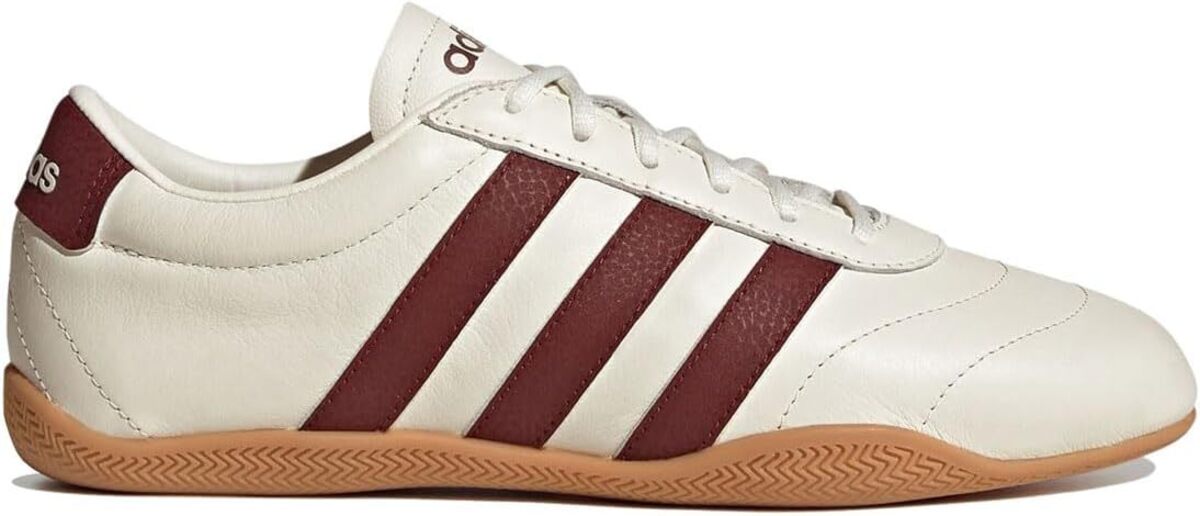 [アディダス] グランドコート ロー [W GRAND COURT LO] オフホワイト/シャドーレッド/ガム JQ9687 