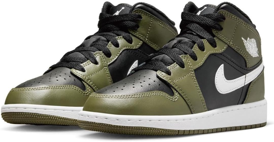 [ナイキ] エア ジョーダン 1 ミッド GS [J AIR JORDAN 1 MID GS] ブラック/ミディアムオリーブ/ホ