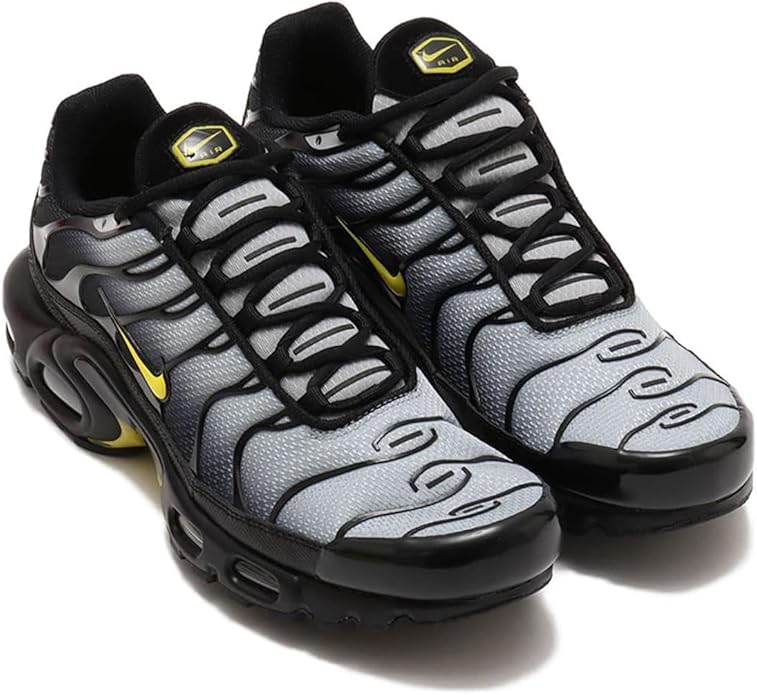 [ナイキ] エア マックス プラスnike AIR MAX PLUSDM0032-012【カラー】ブラック/ウルフグレー/オプティイエロー 【状態】正規品、新品、未使用、箱付。 ※箱にはキズや汚れ、破