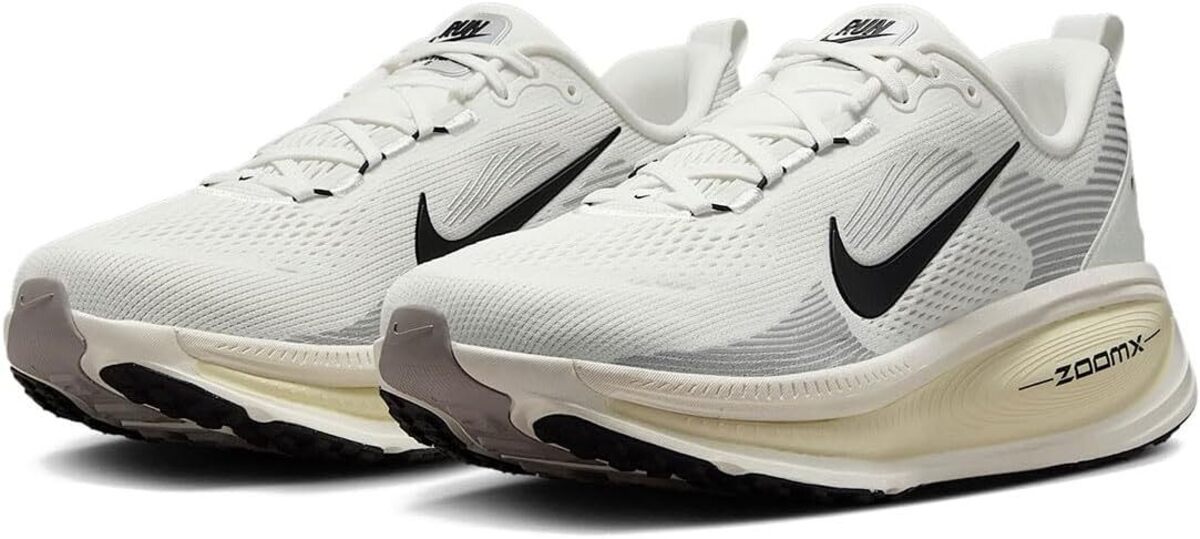 [ナイキ] ボメロ 18 [Vomero 18] サミットホワイト/ココナッツミルク/ココナッツミルク/ブラック HM6803-