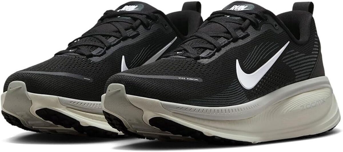 [ナイキ] ボメロ 18 [Vomero 18] ブラック/ココナッツミルク/ライトアイアンオール/サミットホワイト HM680