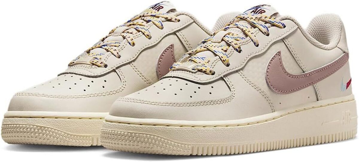 [ナイキ] エア フォース 1 LV8 1 [J AIR FORCE 1 LV8 1] ライトオールウッドブラウン/バーガンディ