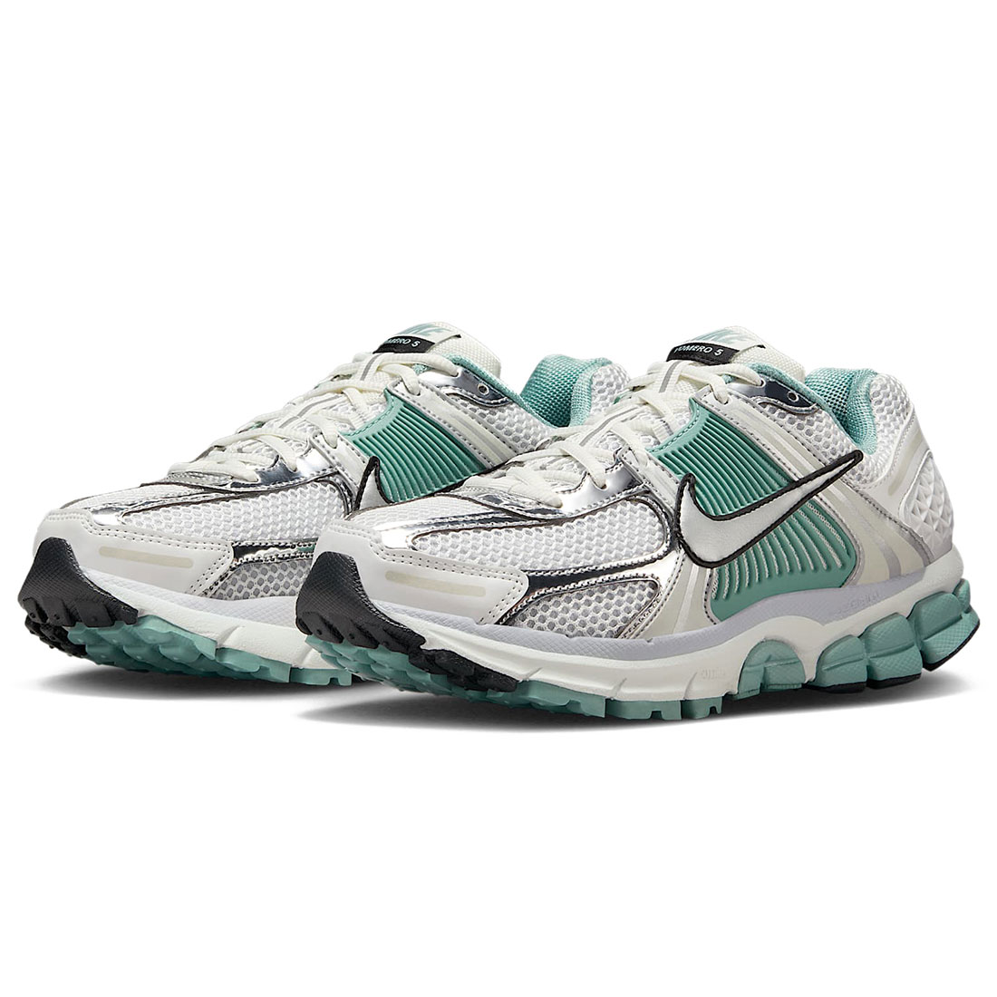 [ナイキ] ズーム ボメロ 5 [W Zoom Vomero 5] サミットホワイト/ウルフグレー/ピュアプラチナム/メタリック