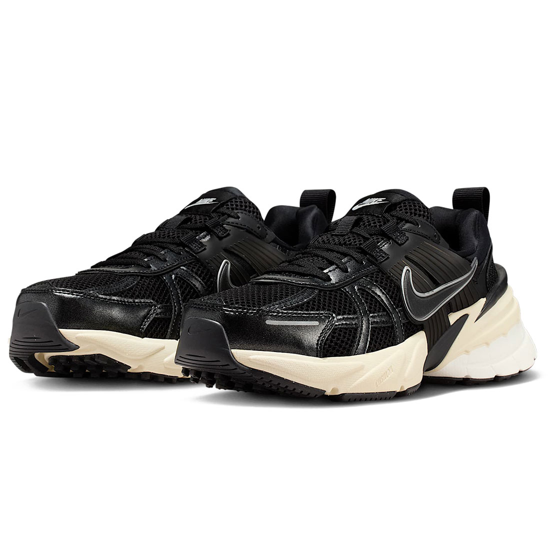 [ナイキ] V2K ラン [W V2K RUN] ブラック/メタリックシルバー/モスリン/ブラック FD0736-012