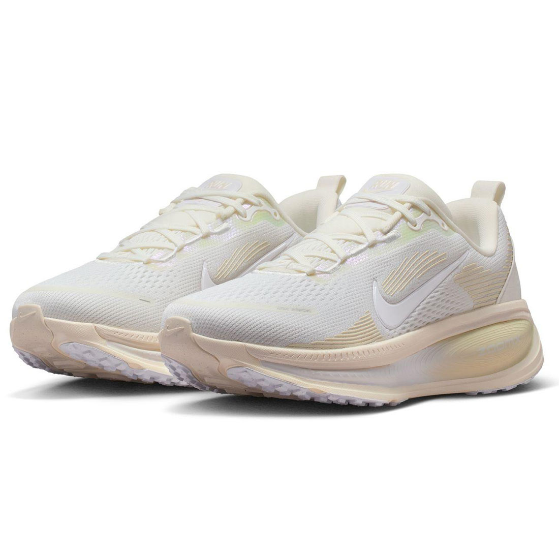 [ナイキ] ボメロ 18 ESS [W Vomero 18 ESS] サミットホワイト/ホワイト/ベージュ IO9915-100